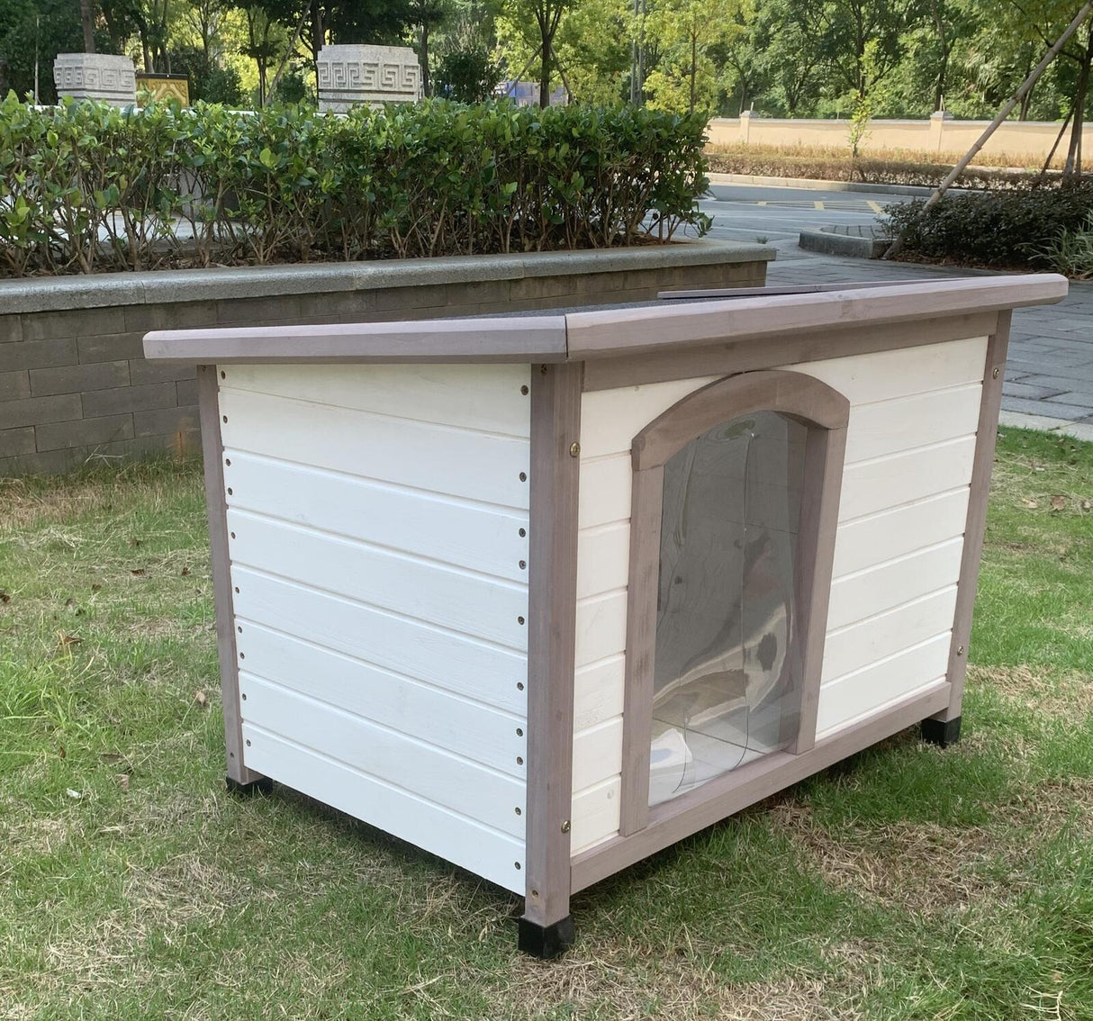 Wooden Timber Dog Kennel Cabin with Roof