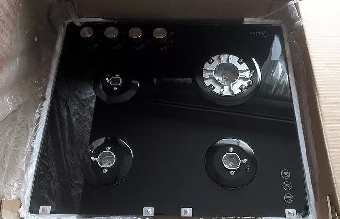 60cm Black Gas Glass Cooktop