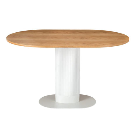 Elegant Oval Dining Table for Gatherings