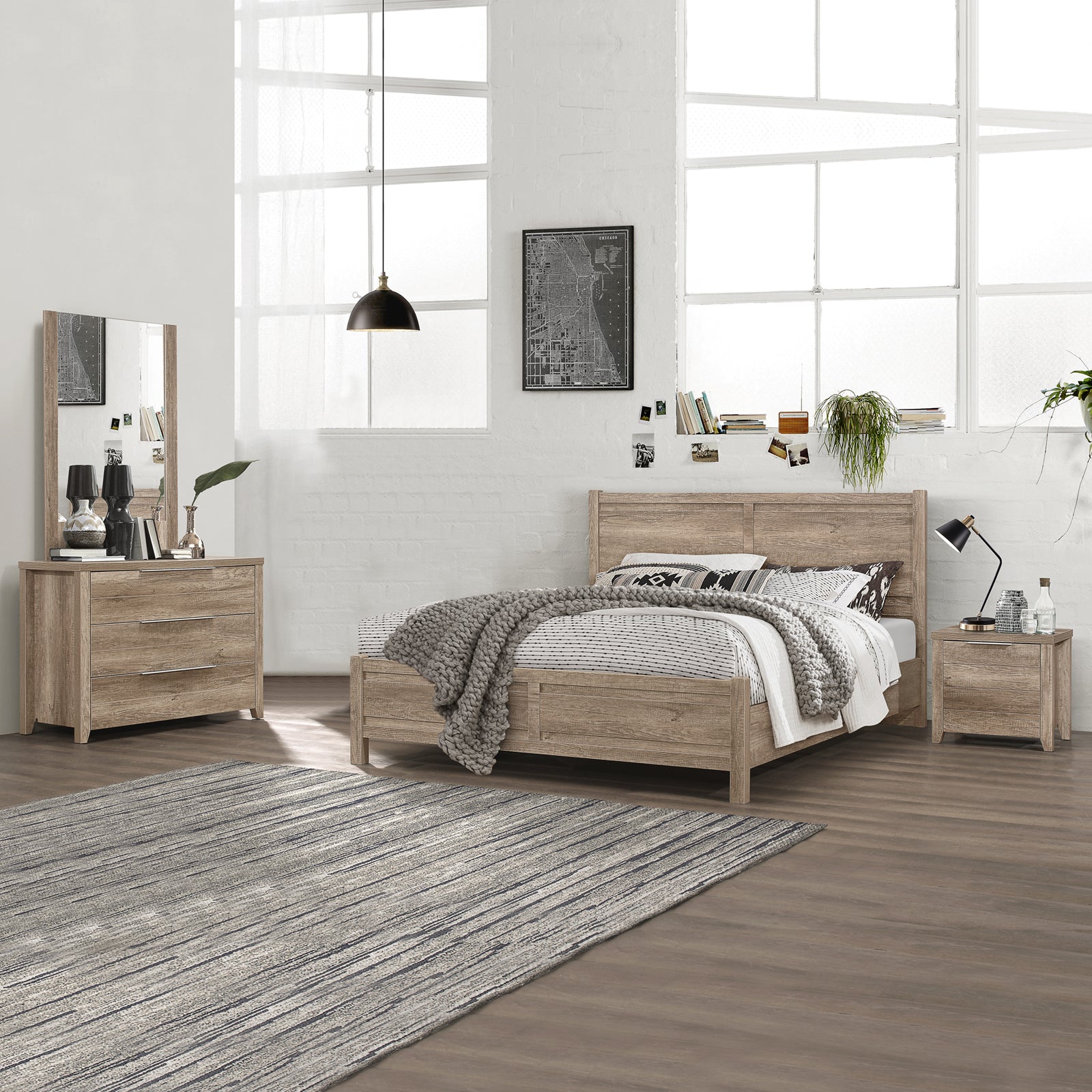 Elegant 4-Piece Oak Bedroom Suite Set