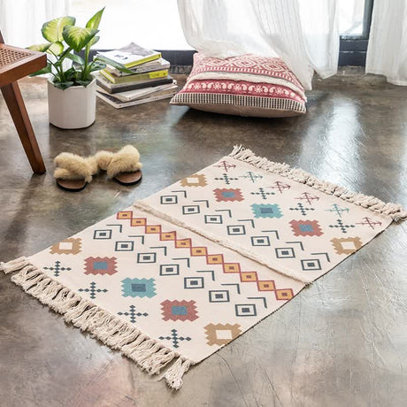 Elegant Handwoven Cotton Tassel Floor Rug