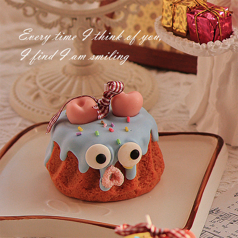 Blue Cake Candle - Cute Soy Wax Candle, Gift for Friends (Gardenia)